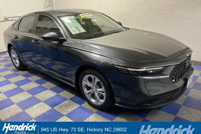 2025 Honda Accord LX photo 1