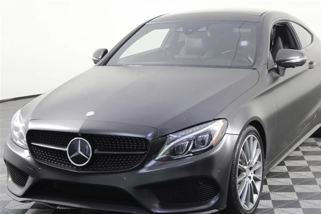 2017 Mercedes Benz C 300 photo 1