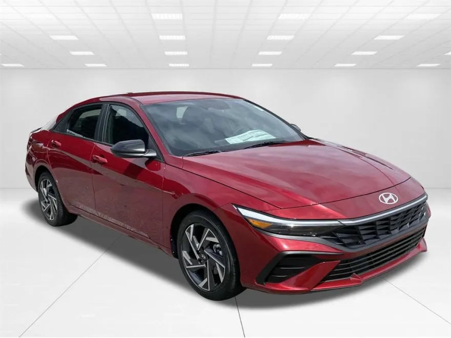2025 Hyundai Elantra SEL Sport photo 1