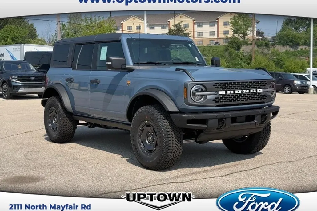 2025 Ford Bronco Badlands photo 1