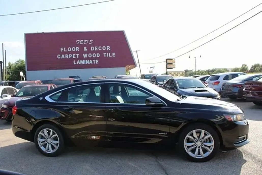 2018 Chevrolet Impala 1LT photo 1