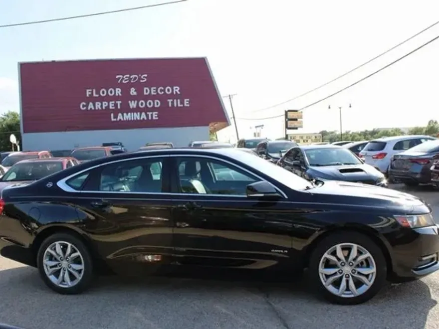 2018 Chevrolet Impala 1LT photo 1