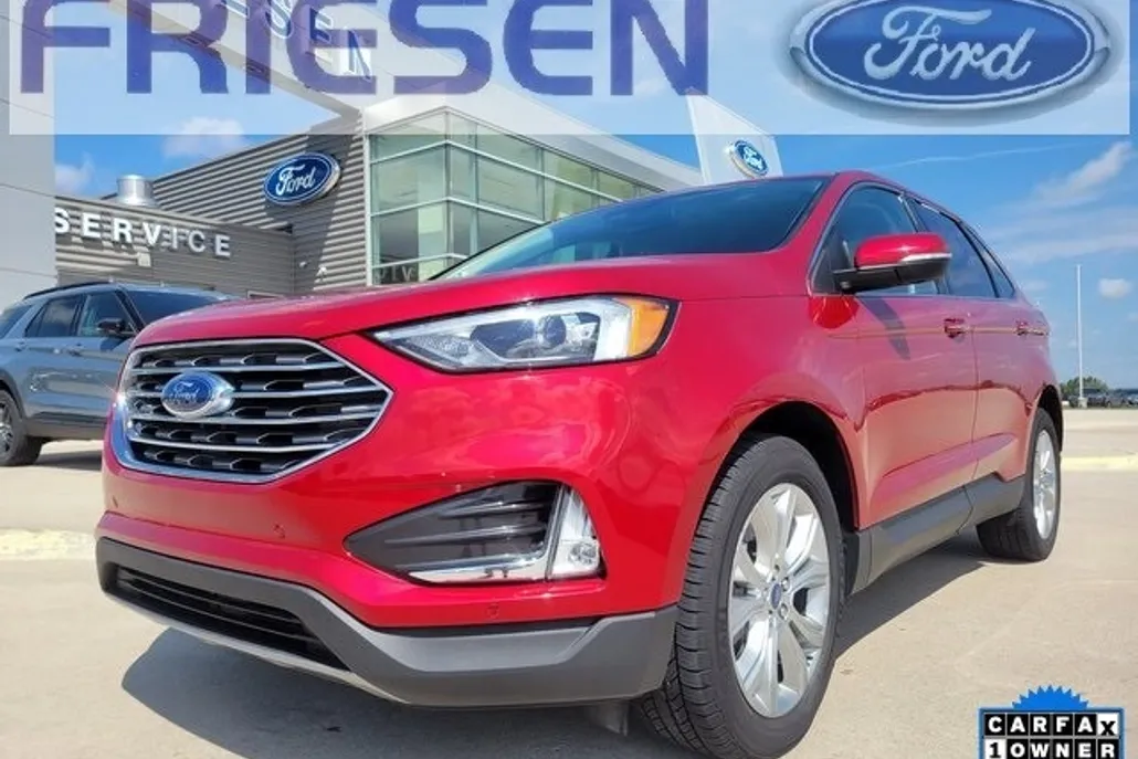 2022 Ford Edge Titanium photo 1
