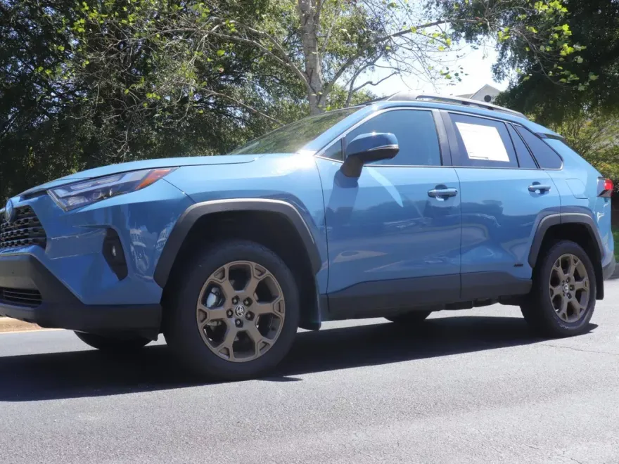2023 Toyota RAV4 Hybrid photo 1