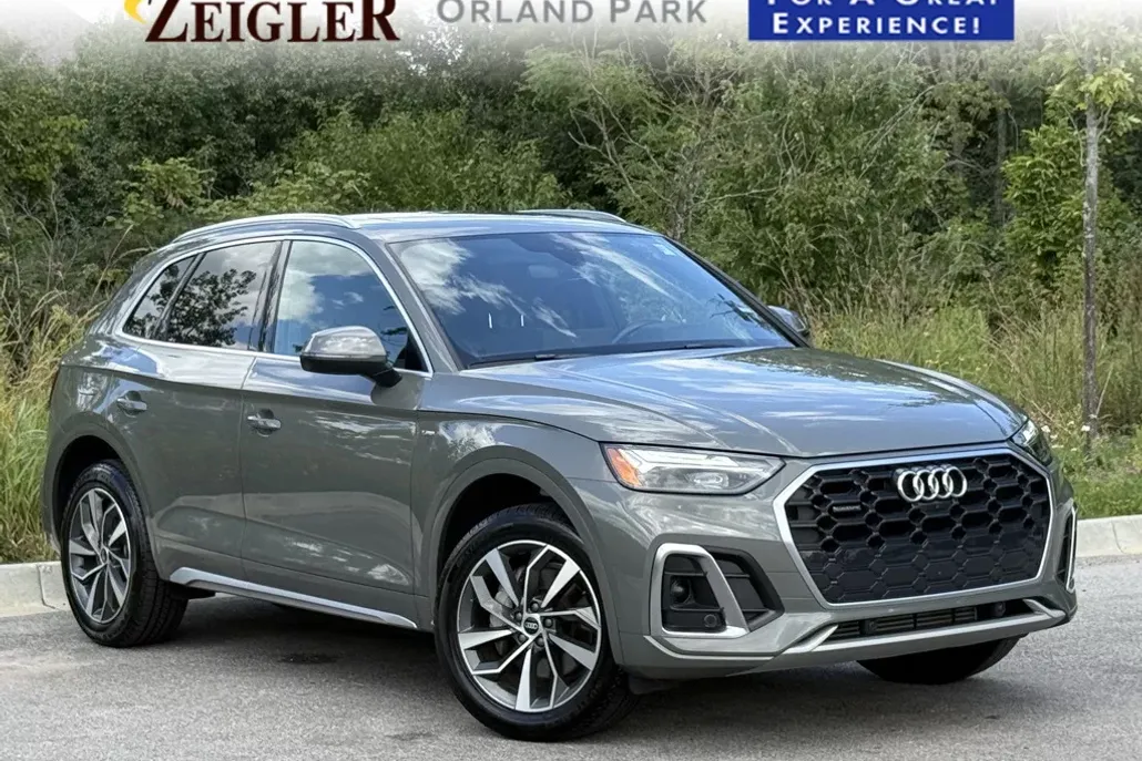 2023 Audi Q5 45 S line Premium photo 1