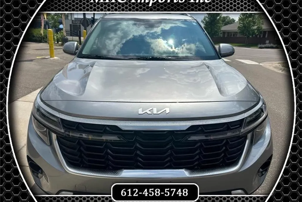 2024 Kia Seltos S photo 1