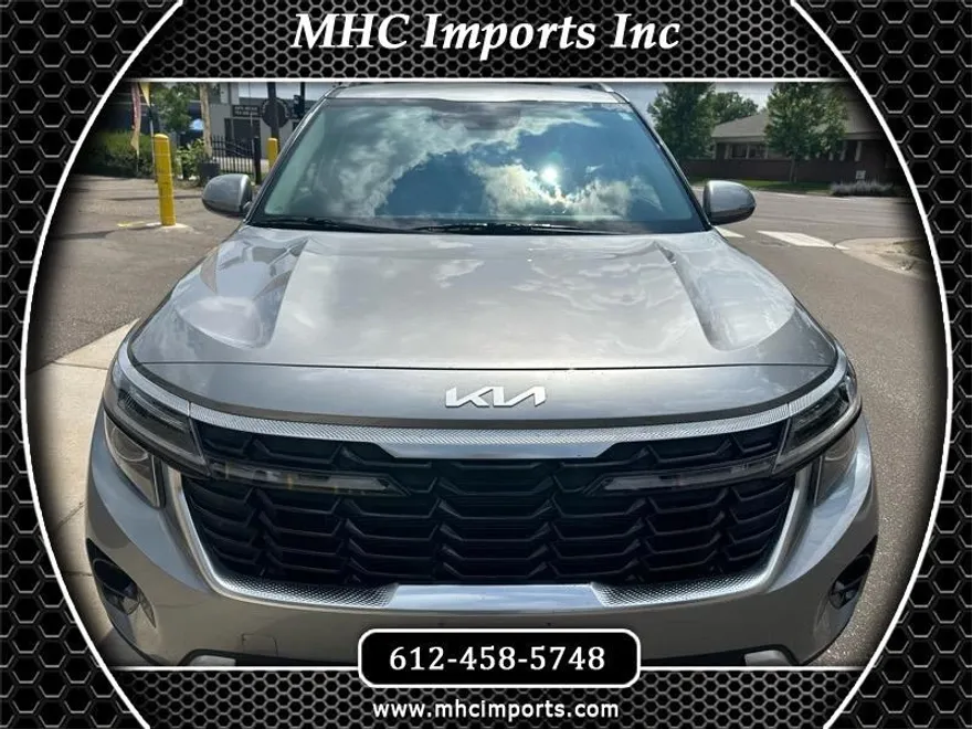 2024 Kia Seltos S photo 1