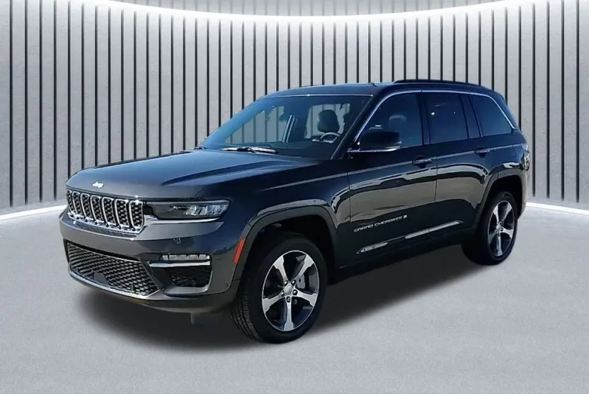 2025 Jeep Grand Cherokee Limited photo 1