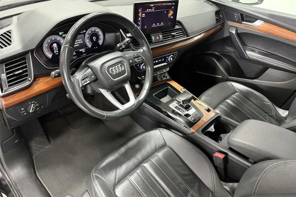 2023 Audi Q5 45 S line Premium photo 1