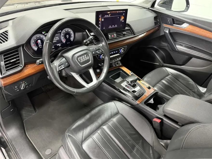 2023 Audi Q5 45 S line Premium photo 1