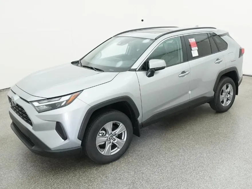 2025 Toyota RAV4 XLE photo 1