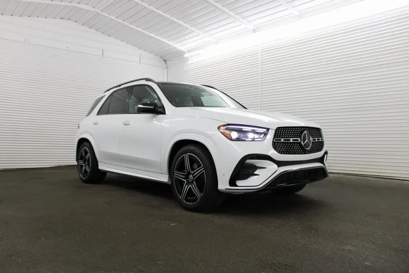 2026 Mercedes Benz GLE 580 4MATIC photo 1