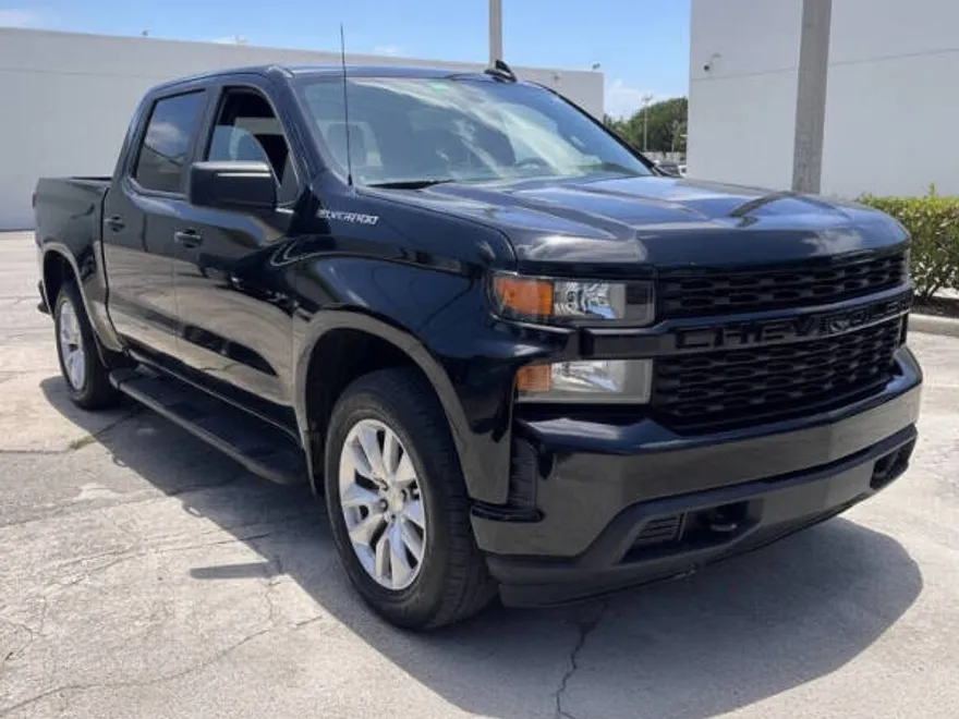 2022 Chevrolet Silverado 1500 Custom photo 1