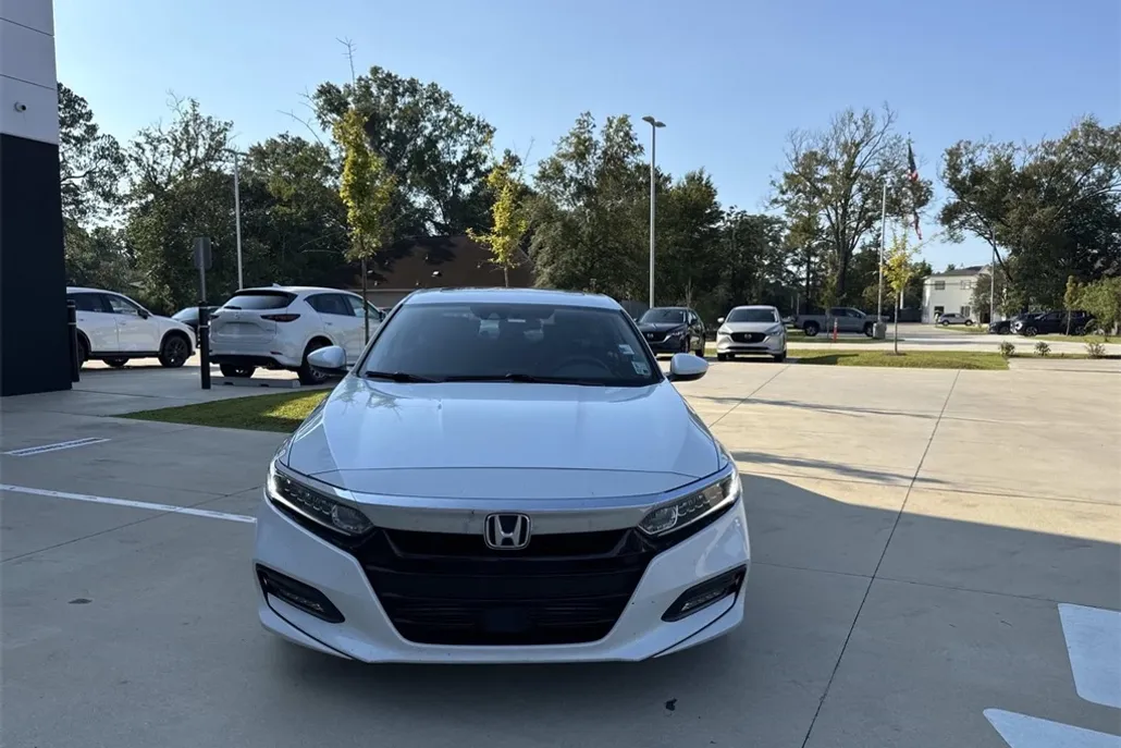 2020 Honda Accord EX photo 1