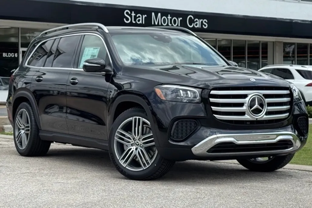 2025 Mercedes Benz GLS 450 4MATIC photo 1