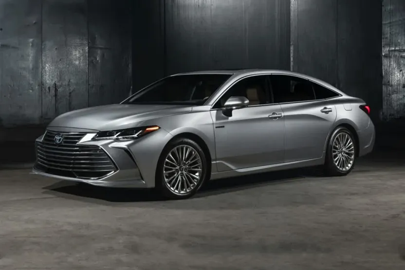 2021 Toyota Avalon Hybrid XSE photo 1