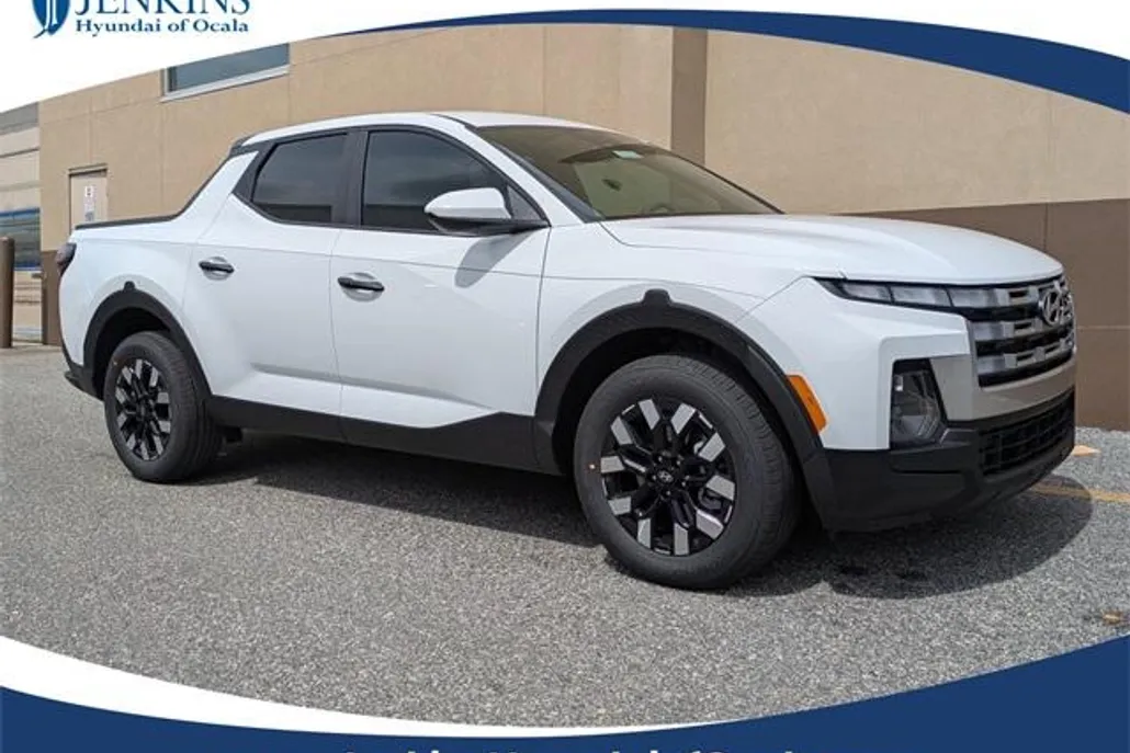 2025 Hyundai Santa Cruz SE photo 1