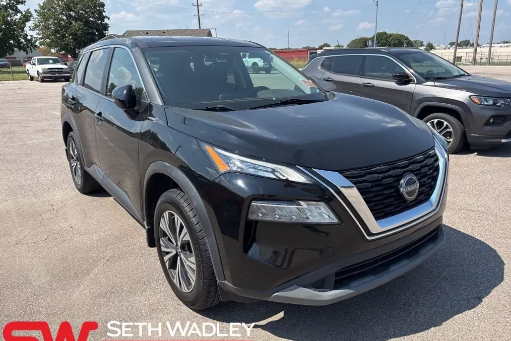 2023 Nissan Rogue SV photo 1