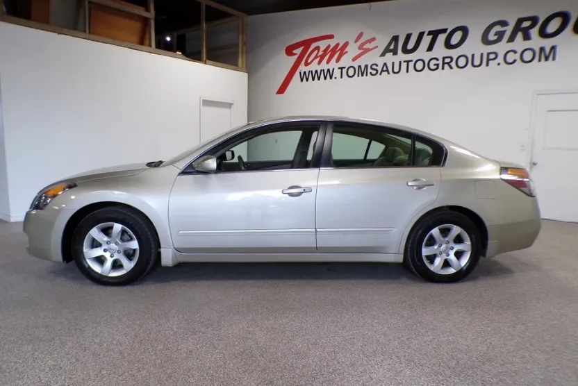 2009 Nissan Altima 2.5 SL photo 1