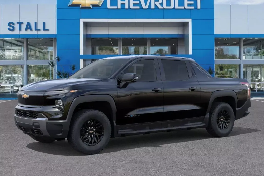 2026 Chevrolet Silverado EV LT photo 1