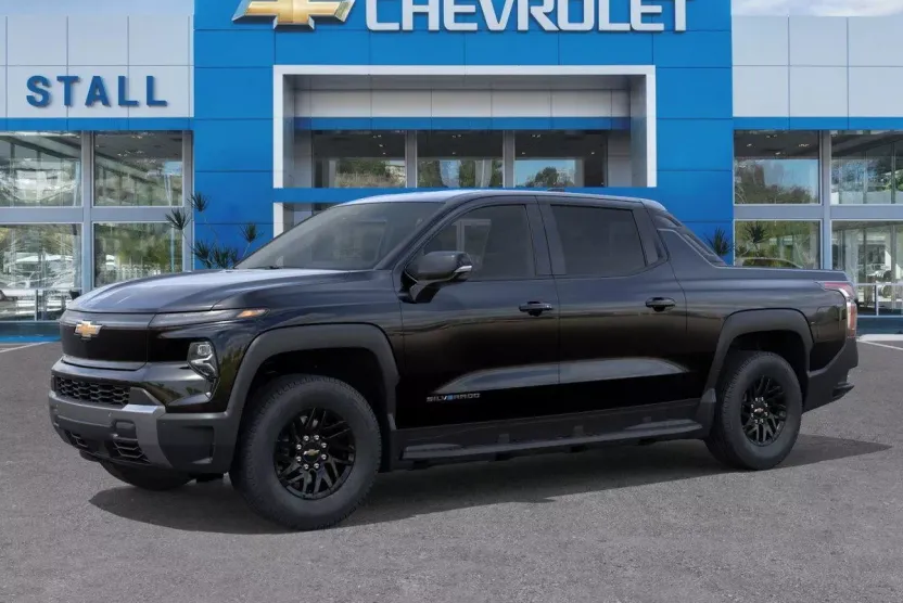 2026 Chevrolet Silverado EV LT photo 1