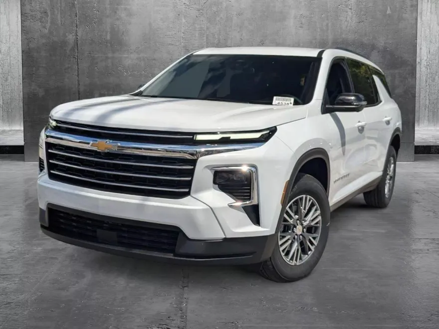 2025 Chevrolet Traverse photo 1