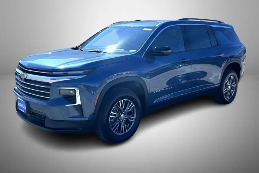 2026 Chevrolet Traverse photo 1