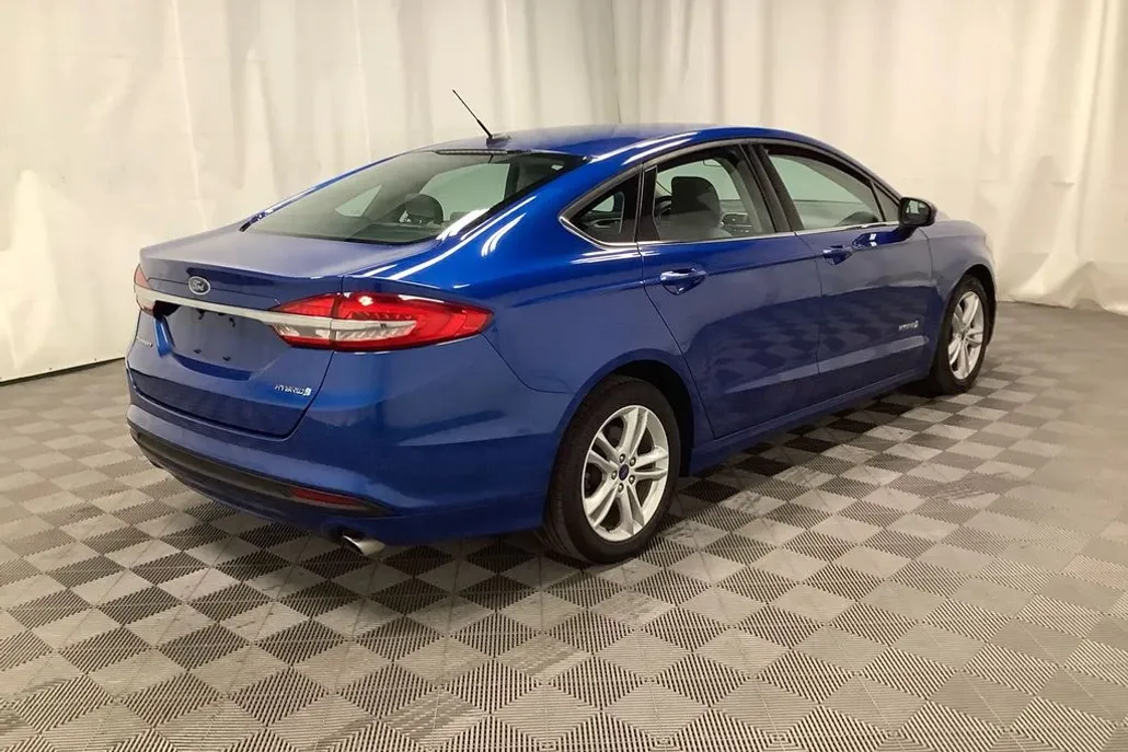 2018 Ford Fusion Hybrid S photo 1