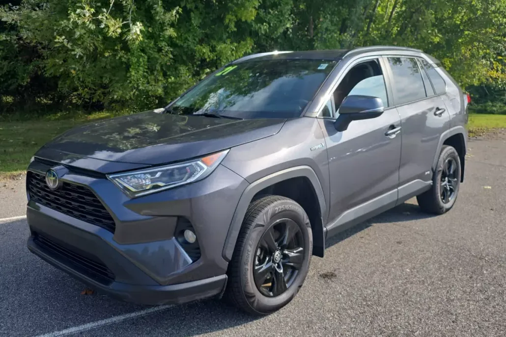 2021 Toyota RAV4 Hybrid XLE photo 1