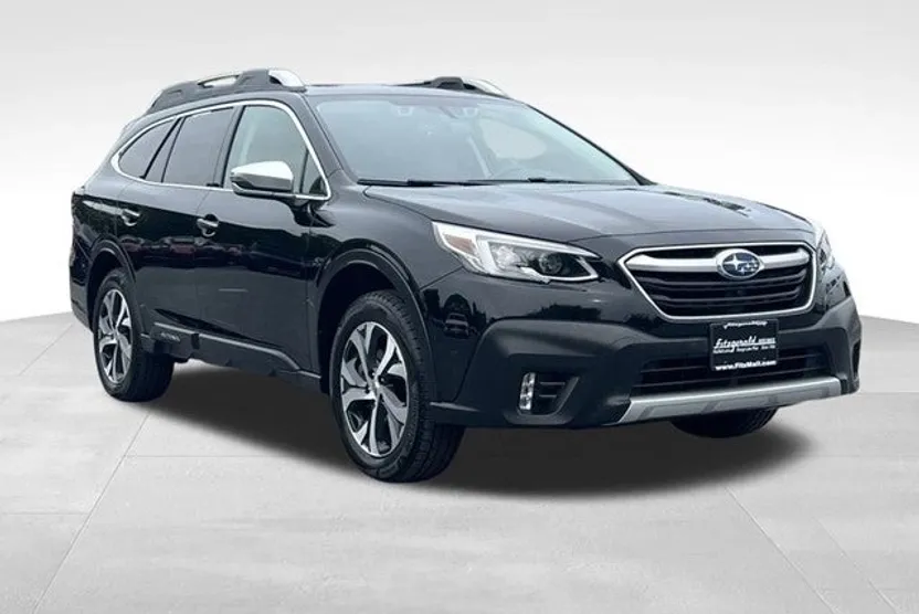 2022 Subaru Outback Touring XT photo 1