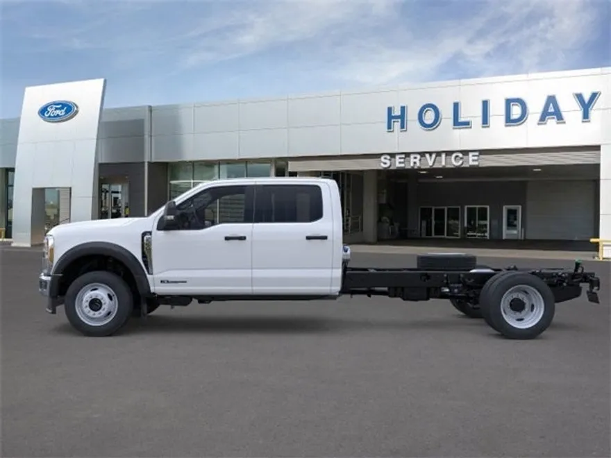2025 Ford F-550 photo 1