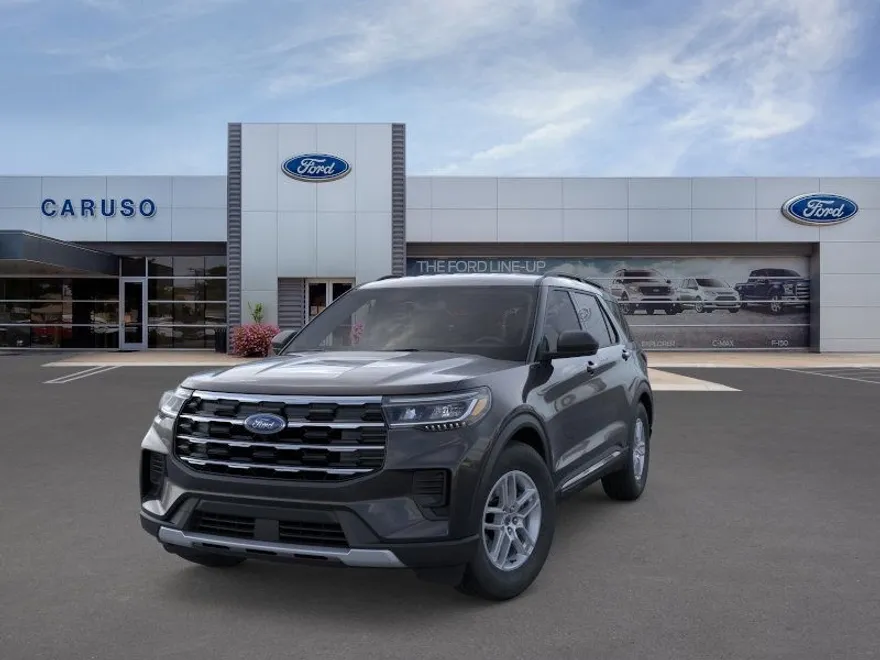 2025 Ford Explorer photo 1