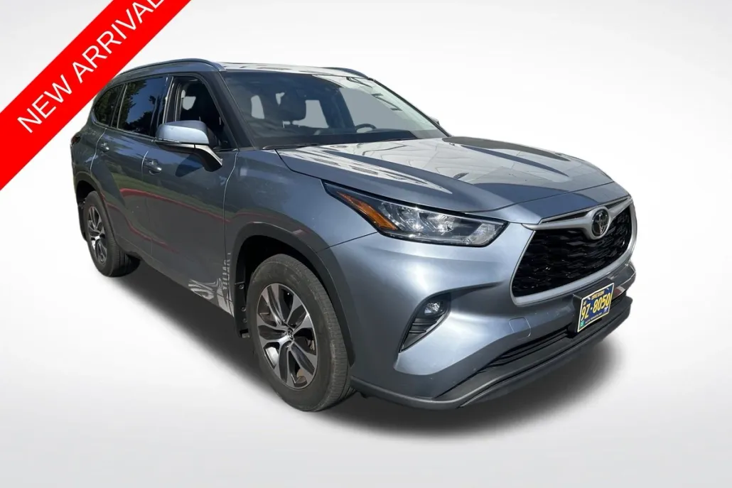 2020 Toyota Highlander XLE photo 1