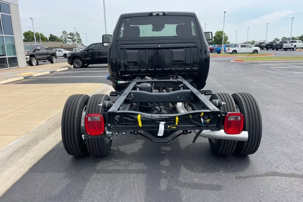 2025 Ram 4500 Tradesman photo 1
