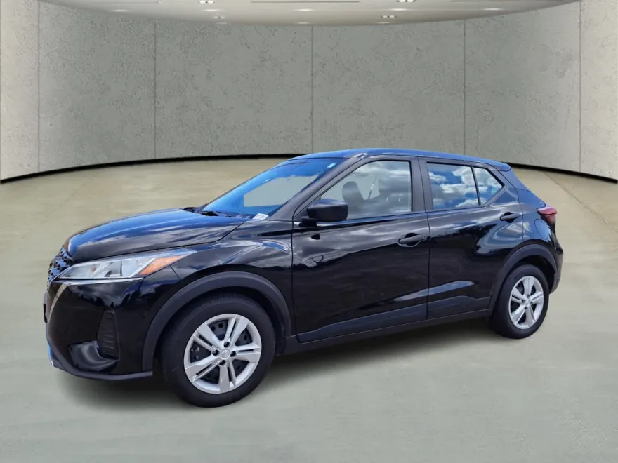 2024 Nissan Kicks S photo 1