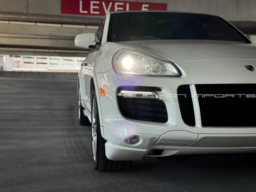 2009 Porsche Cayenne GTS photo 17