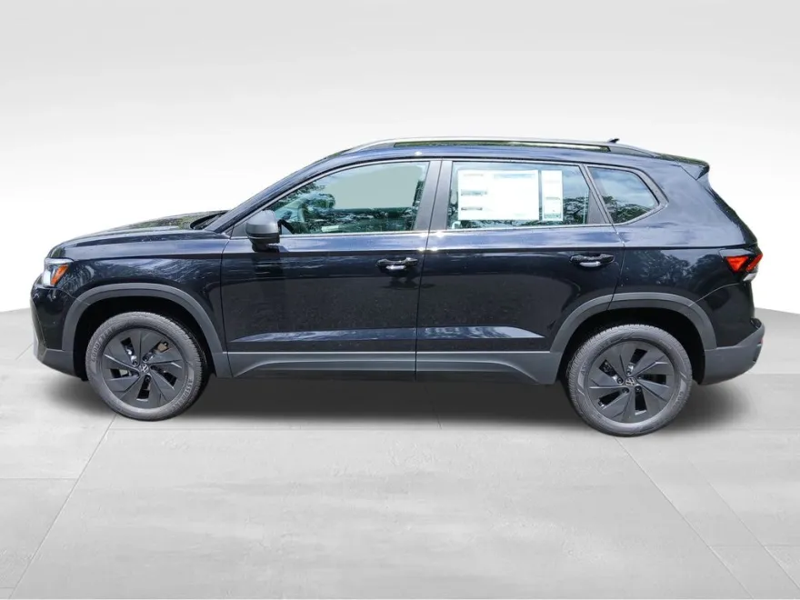 2025 Volkswagen Taos S photo 1
