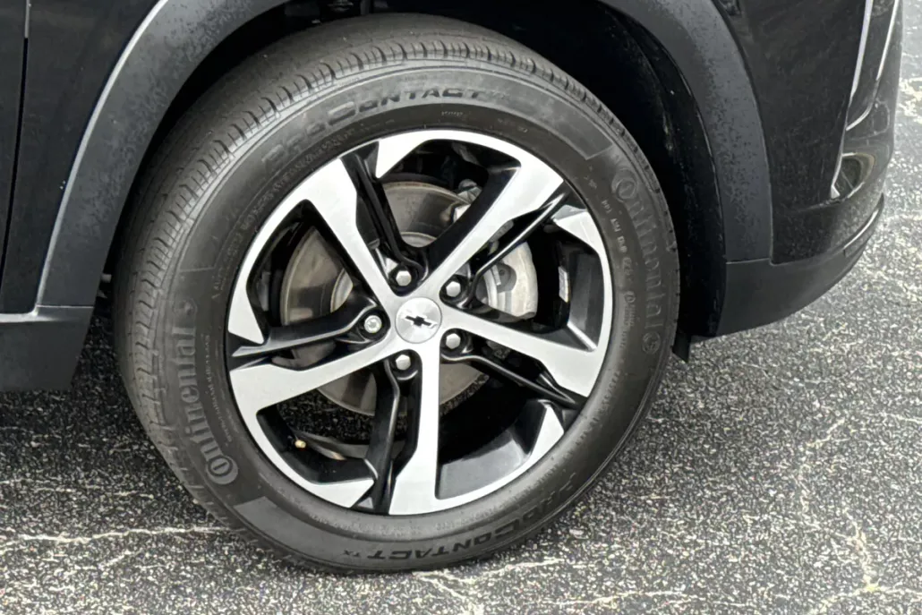 2024 Chevrolet Trax photo 1
