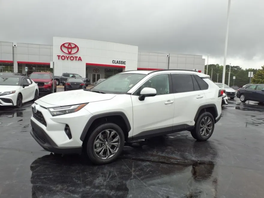 2024 Toyota RAV4 Hybrid XLE Premium photo 1