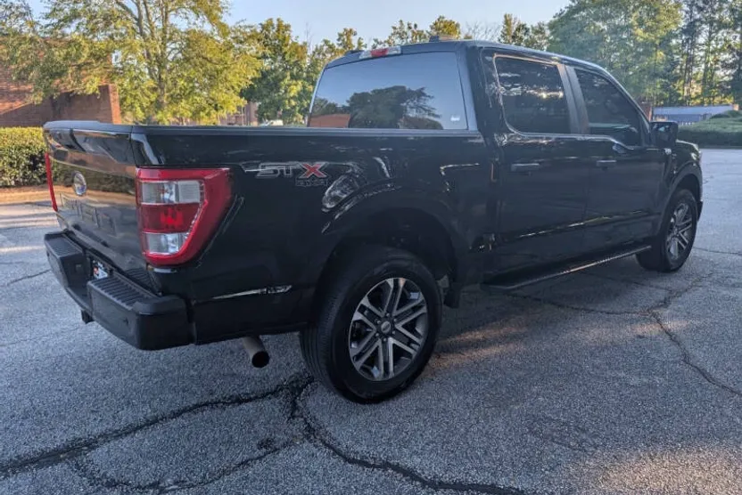 2022 Ford F-150 XL photo 1