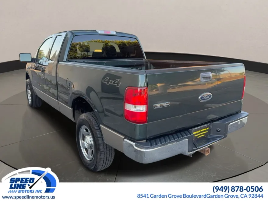 2004 Ford F-150 XLT photo 1