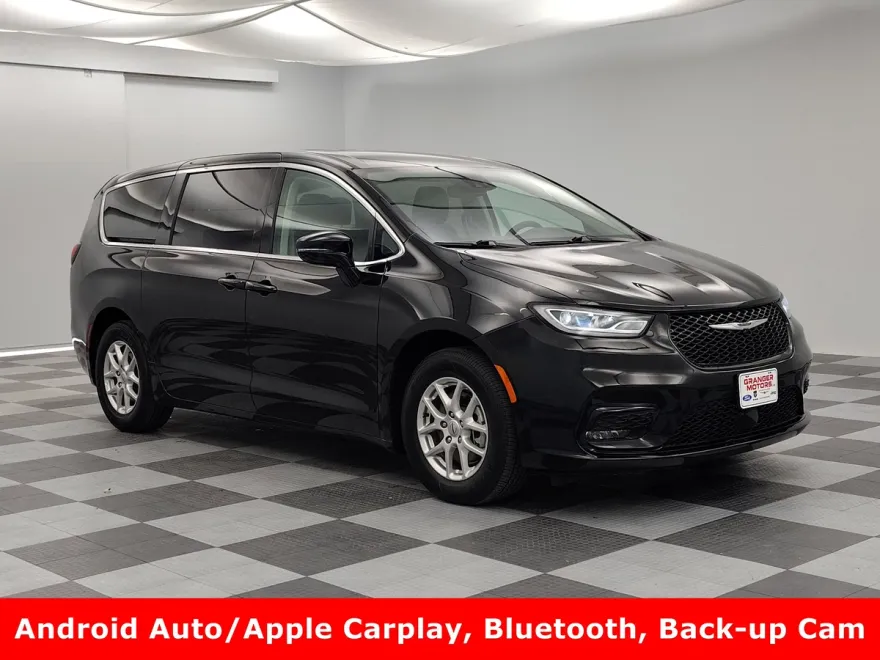 2024 Chrysler Pacifica Touring L photo 1