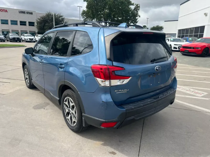 2019 Subaru Forester Premium photo 1