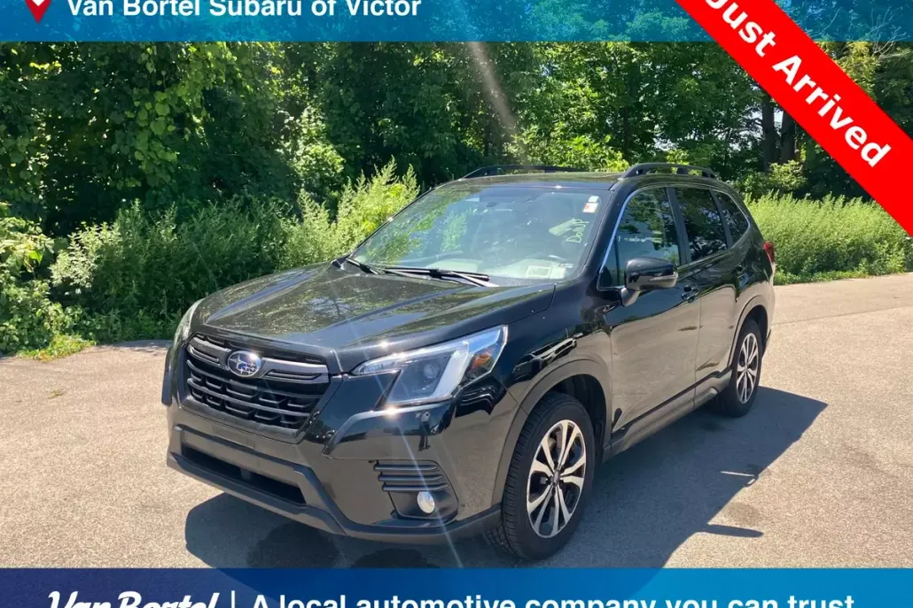 2022 Subaru Forester Limited photo 1