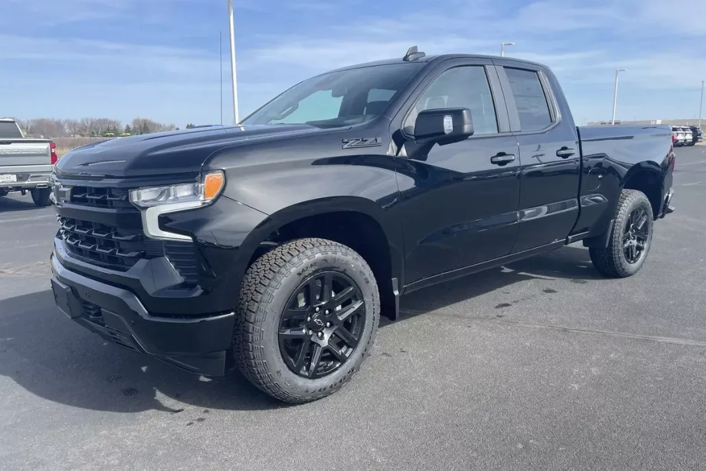 2025 Chevrolet Silverado 1500 RST photo 1