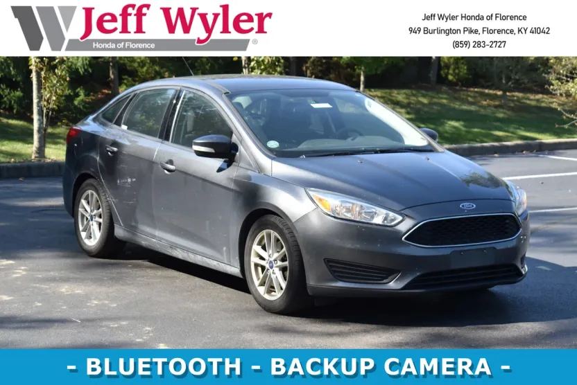 2017 Ford Focus SE photo 1