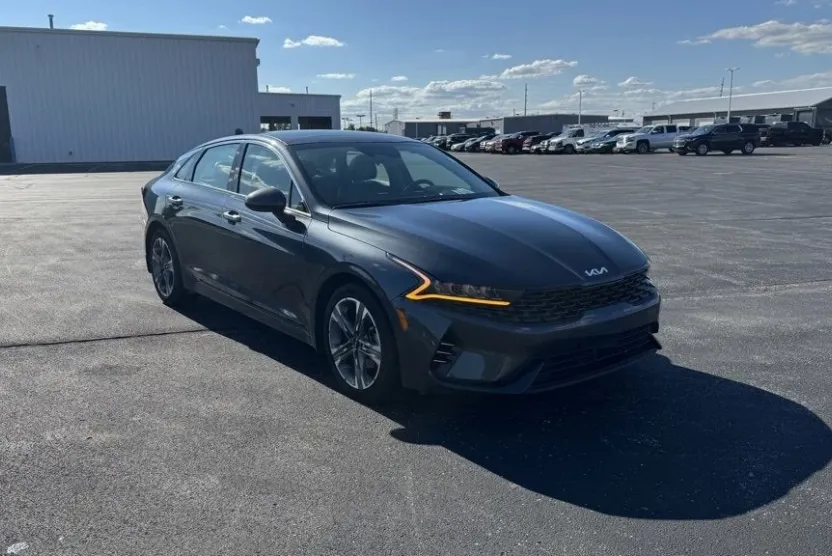2024 Kia K5 EX photo 1
