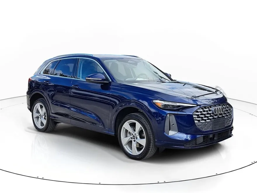 2025 Audi Q5 2.0T Premium Plus photo 1