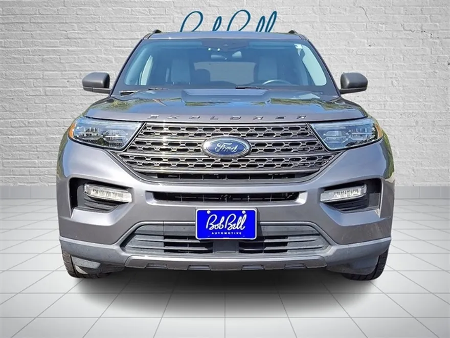 2021 Ford Explorer XLT photo 1