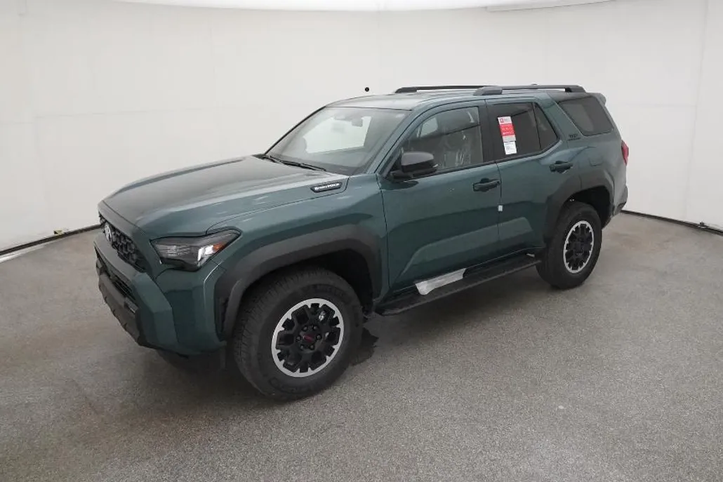 2025 Toyota 4Runner TRD Off-Road photo 1